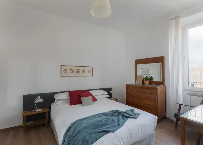 Amazing With Terrace Or Rooftop In Trastevere Apartment Rom