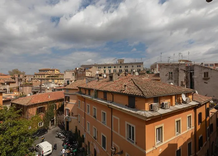 Amazing With Terrace Or Rooftop In Trastevere