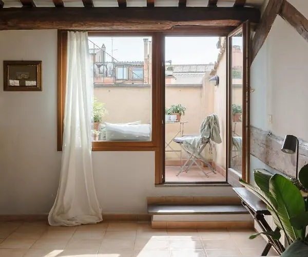 Amazing With Terrace Or Rooftop In Trastevere Apartment Rom
