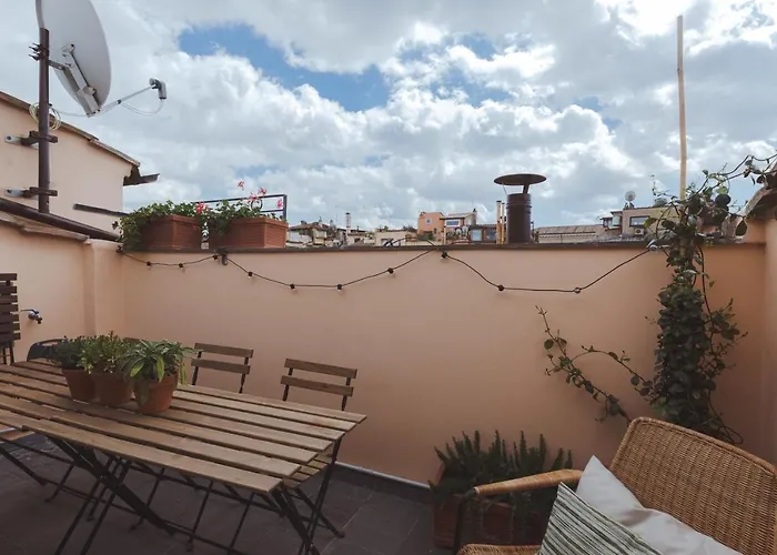Amazing With Terrace Or Rooftop In Trastevere Roma