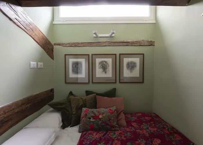 Apartment Amazing With Terrace Or Rooftop In Trastevere