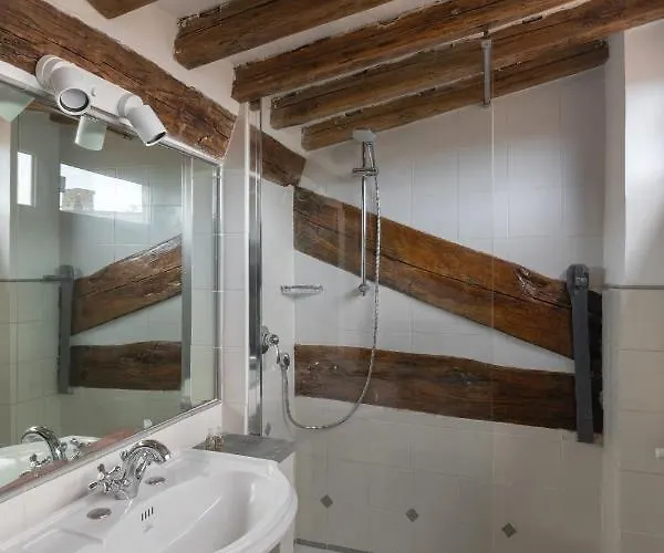 Amazing With Terrace Or Rooftop In Trastevere