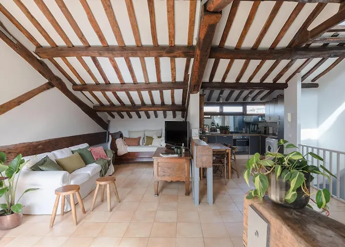 Amazing With Terrace Or Rooftop In Trastevere